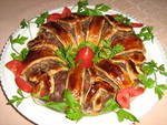 Мясное кольцо с перепелиными яйцами