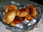 Слоеные пирожки с индейкой карри и беконом