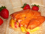 Десерт фруктово-ягодный под яичной корочкой