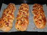 Пикантные косички с сосисками