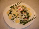 Весенний салат из редиса  со шпинатом