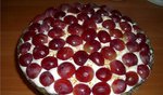 салатик(курица,кедровык орехи,виноград)