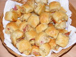 Слоёные улитки с сыром и ветчиной