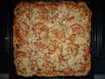 Пицца «И нашим и вашим»