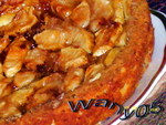 Открытый пирог с яблоками и корицей