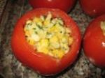 помидоры с кукурузой и сыром