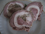 Свинной(говяжий) рулет с куриной грудкой и грибами