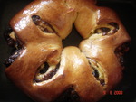 Рулет с финиками и изюмом