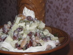 Салат с фасолью и маринованными огурцами