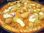 Pizza vegetariana con funghi e fetta - Пицца вегетарианская с грибами и брынзой