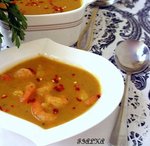 Индийский суп-пюре с кокосовым молоком и креветками